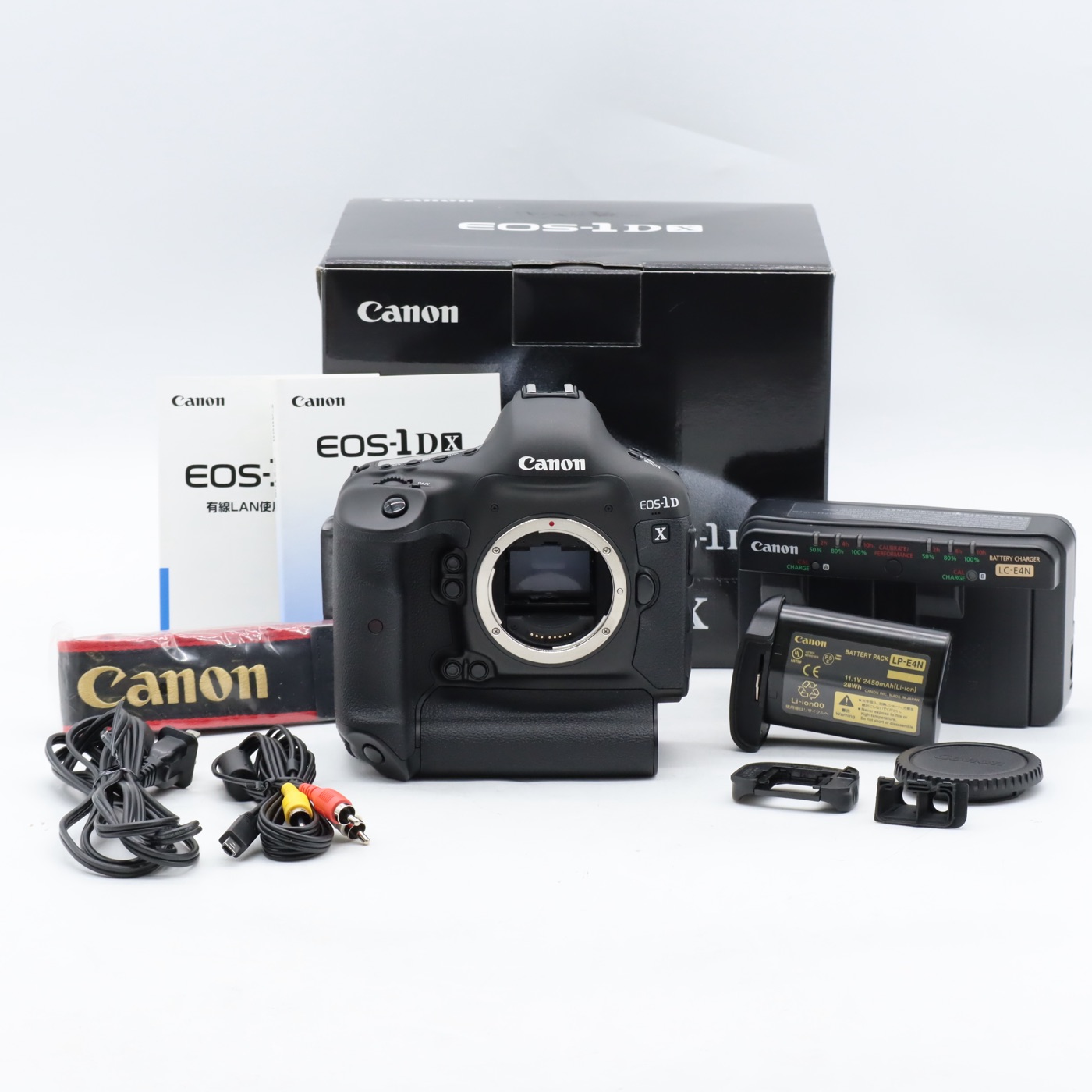 一眼レフカメラ 付属品一式の納品写真